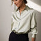 Satinbluse | Elegant bluse til kvinder, lige snit og diskret glans